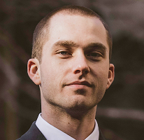 Analista de trading especializado en el mercado cripto, Thomas Whitfield, retrato